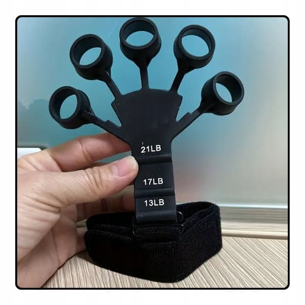 A4_tds0264_Finger trainer czarny